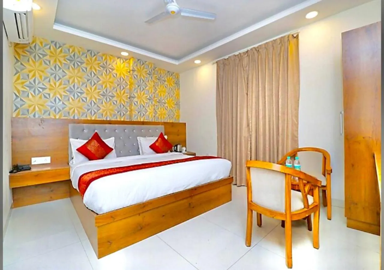 Hotel Qubic Stay By Igi Airport New Delhi