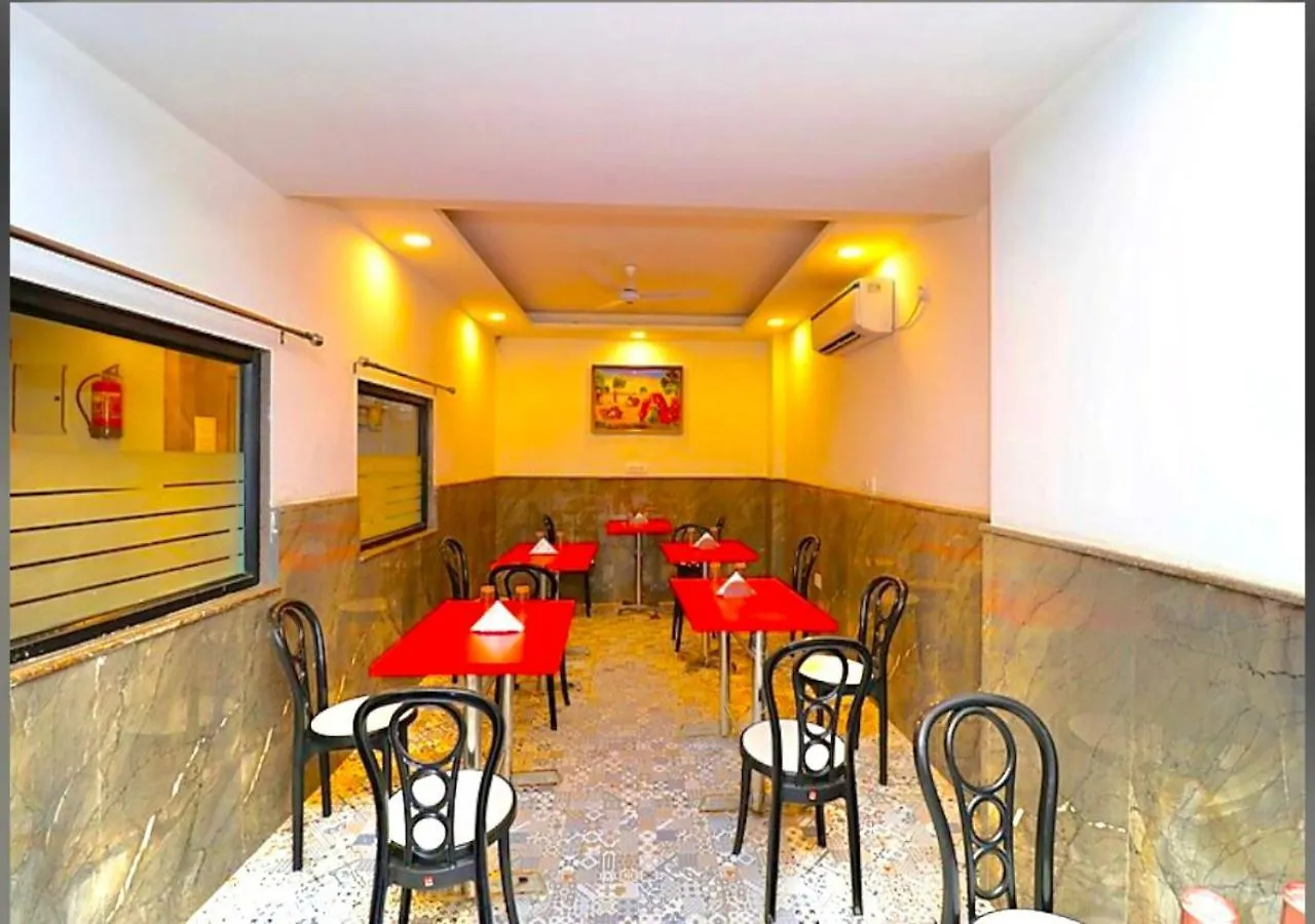 Hotel Qubic Stay By Igi Airport New Delhi